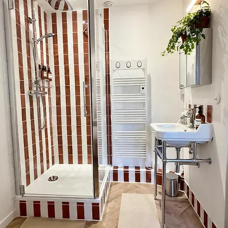 Appartement Grand Chai - Elegant Nest Near Tram B *